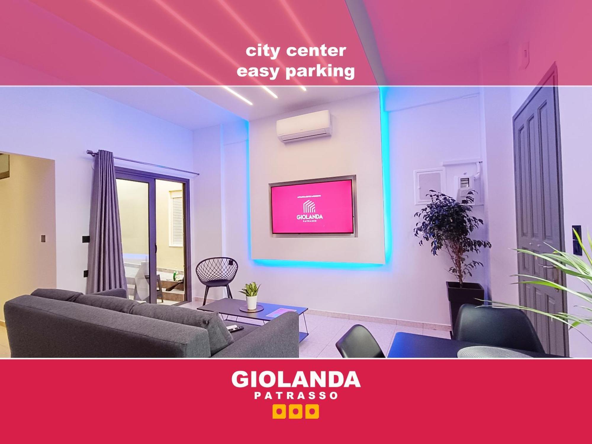 Giolanda Patrasso - Modern In The Center Of Appartement *